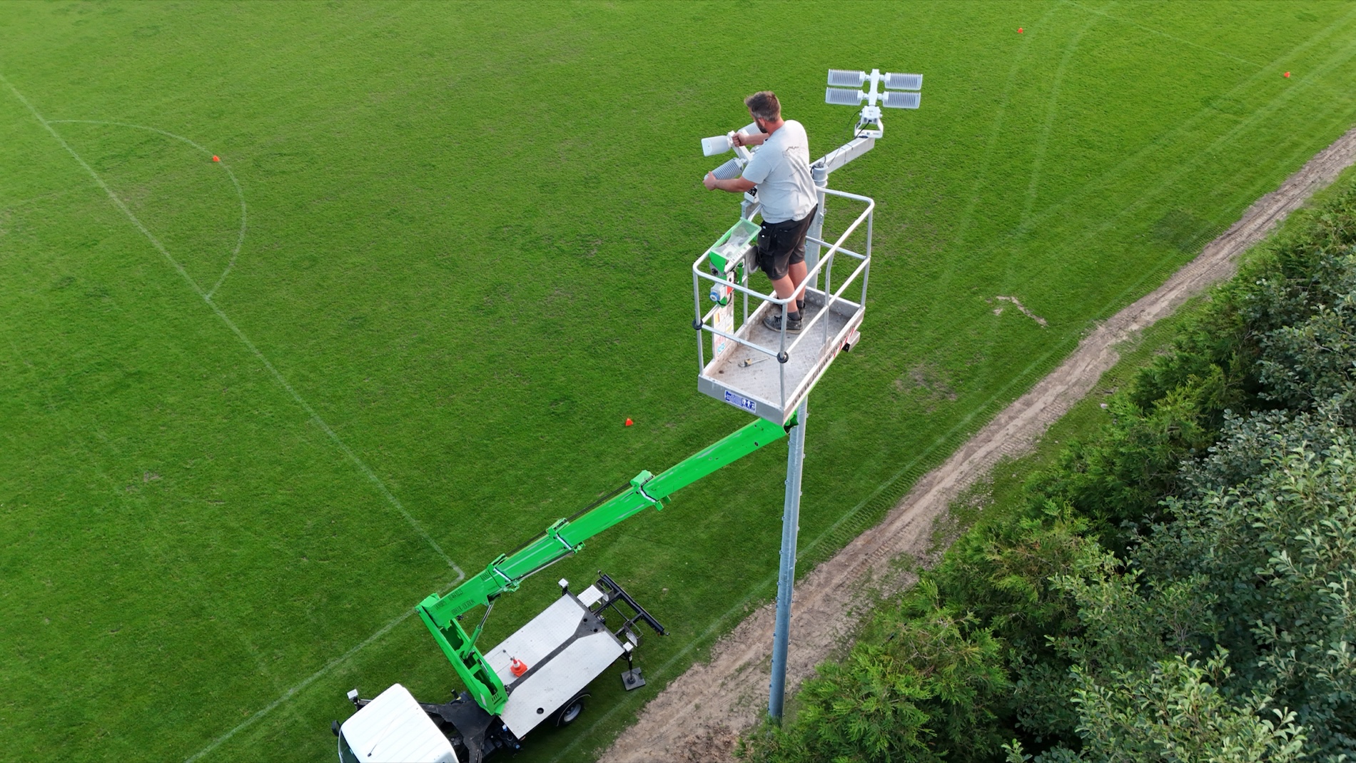 KFC Broechem schakelt over op LED-verlichting