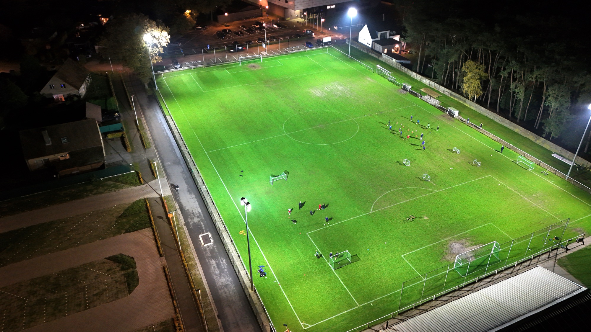 Gelijkmatige LED-verlichting over het volledige voetbalveld