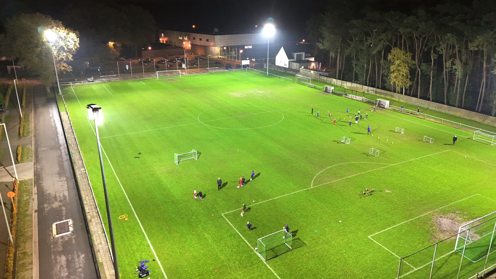LED-sportverlichting in gebruik tijdens de training