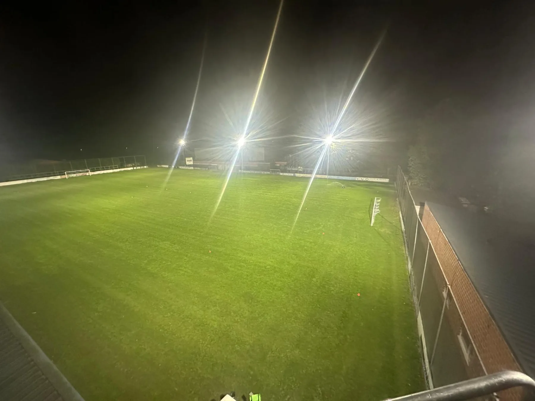 Sportverlichting bij KSK Oudegem