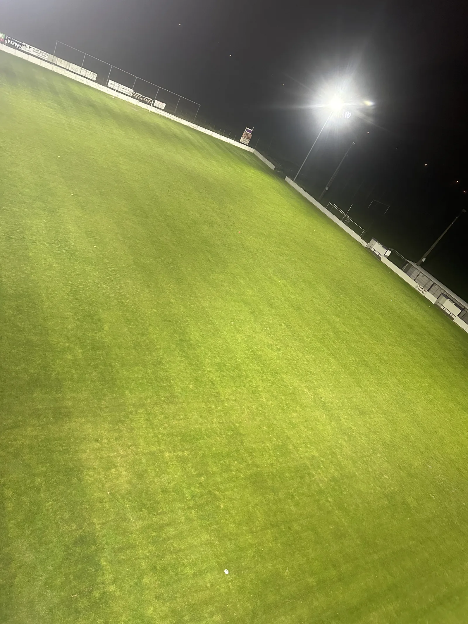 Sportverlichting bij KVC Houtem-Oplinter